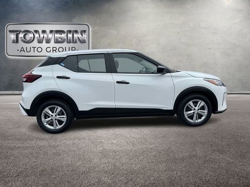 Used 2024 Nissan Kicks S FWD image 3