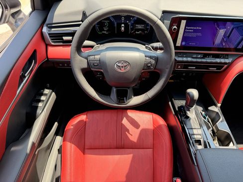 Used 2025 Toyota Camry XSE FWD image 30