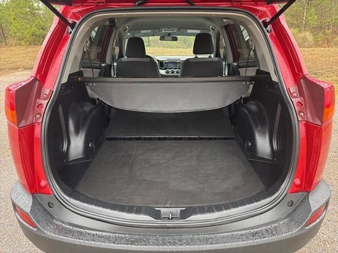 Used 2015 Toyota RAV4 LE image 11