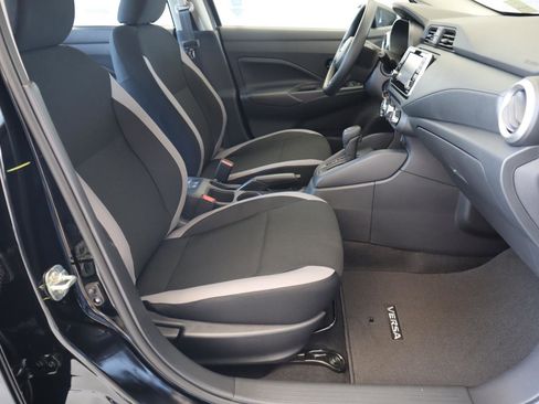 Used 2025 Nissan Versa S w/ Trunk Package image 38