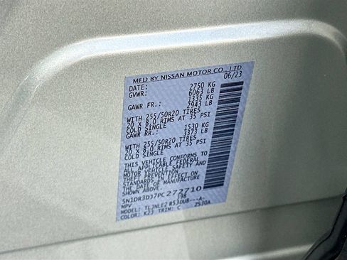Used 2023 Nissan Pathfinder Platinum w/ Cargo Package AWD/4WD image 35