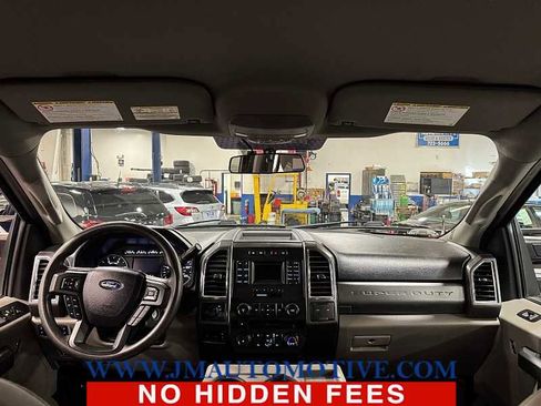 Used 2017 Ford F250 XLT w/ XLT Value Package image 12
