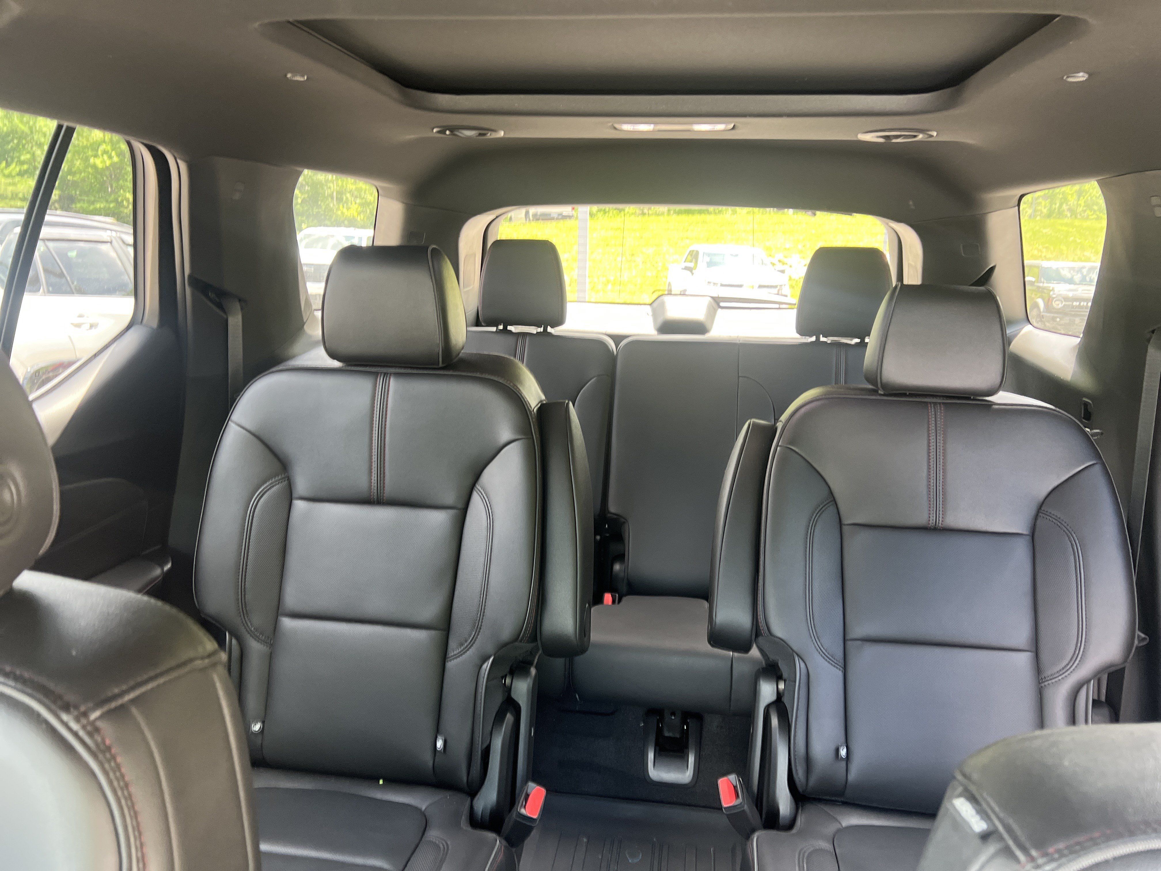 Used 2023 Chevrolet Traverse RS w/ LPO, Floor Liner Package AWD/4WD image 12