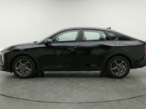 Used 2025 Kia K4 LXS image 5