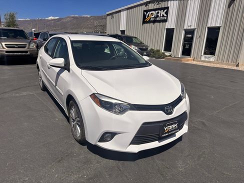 Used 2015 Toyota Corolla LE w/ Body Protection Package #1 FWD image 1