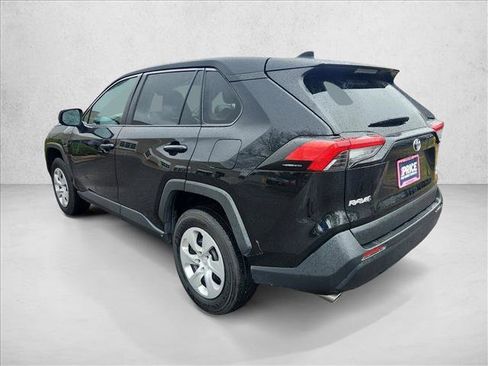 Used 2024 Toyota RAV4 LE AWD/4WD image 3