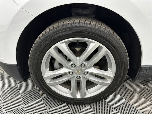 Used 2020 Chevrolet Equinox Premier image 13