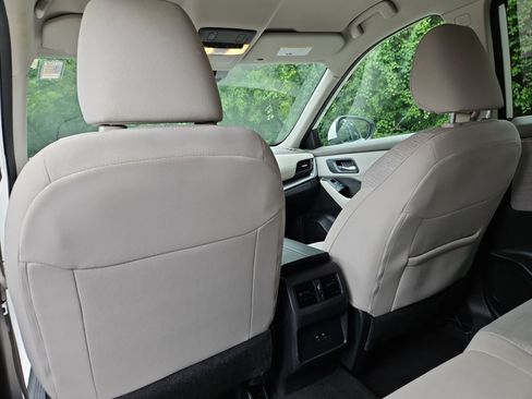 Used 2023 Nissan Rogue SV FWD image 20