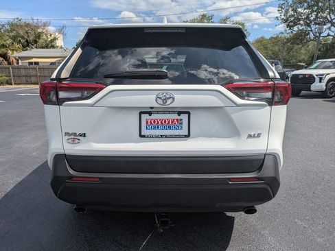 Used 2020 Toyota RAV4 XLE w/ Convenience Package FWD image 5