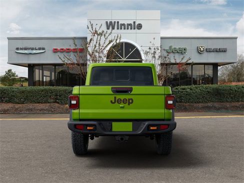 New 2025 Jeep Gladiator Mojave w/ Convenience Group image 7