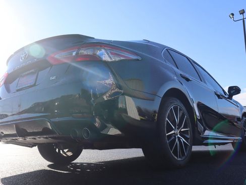 Used 2019 Toyota Camry SE image 17