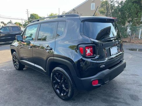 Used 2017 Jeep Renegade Altitude AWD/4WD image 4