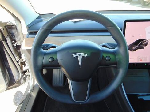 Used 2019 Tesla Model 3 Long Range image 15