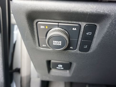 Used 2025 Ford Expedition Max Platinum AWD/4WD image 5