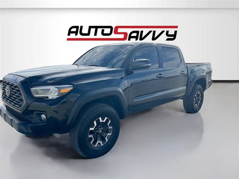 Used 2022 Toyota Tacoma TRD Off-Road image 3
