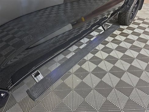 Used 2019 Chevrolet Silverado 1500 LT Trail Boss image 11