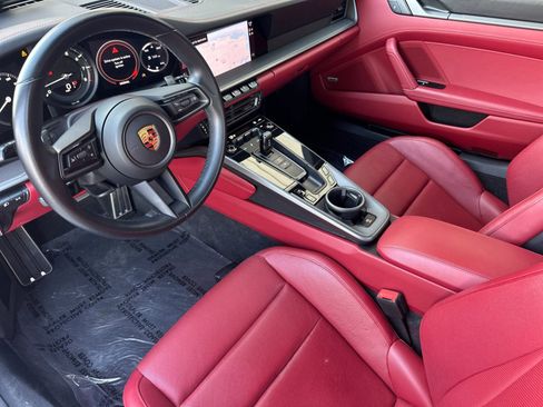 Used 2022 Porsche 911 Carrera image 4