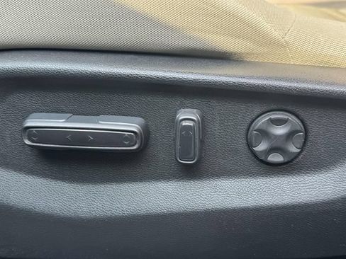 Used 2017 Honda CR-V EX image 33
