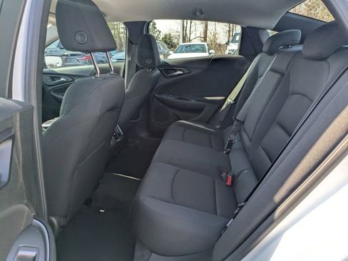 Used 2025 Chevrolet Malibu LT image 14