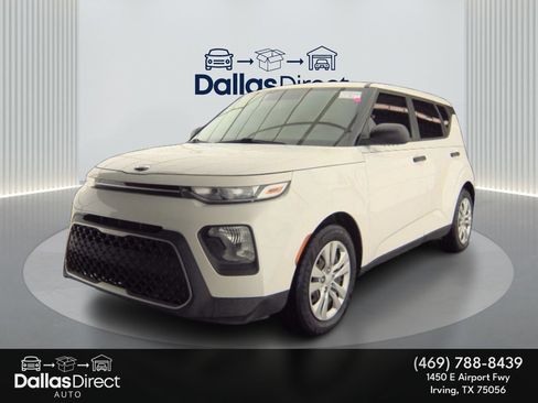 Used 2020 Kia Soul LX image 2