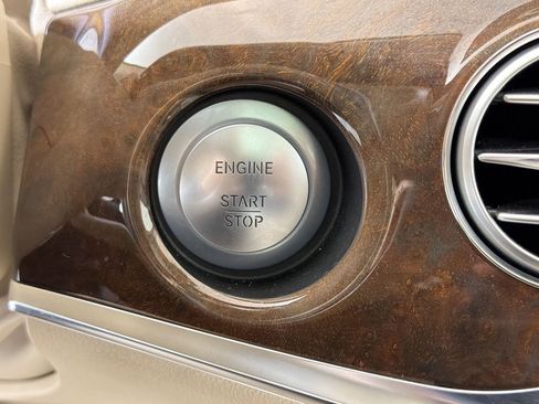 Used 2014 Mercedes-Benz S 550 Sedan image 29