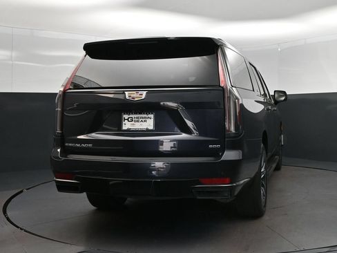 Used 2023 Cadillac Escalade ESV Sport Platinum RWD image 7