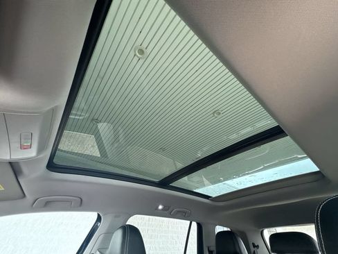 Used 2021 Volkswagen Atlas SE w/ Panoramic Sunroof Package AWD/4WD image 18