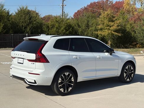 New 2026 Volvo XC60 B5 Plus w/ Protection Package Premier AWD/4WD image 5