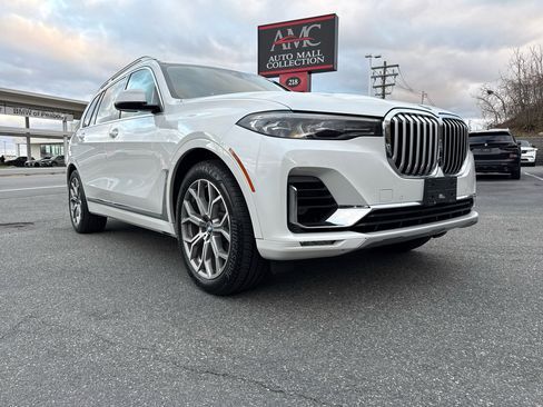 Used 2020 BMW X7 xDrive40i w/ Premium Package image 2