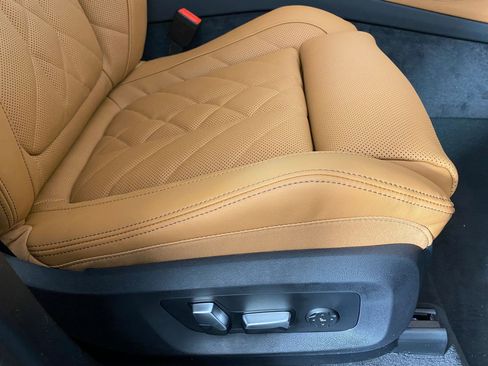 Used 2026 BMW X5 sDrive40i w/ Premium Package image 34