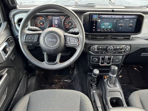 Used 2025 Jeep Wrangler Unlimited Sport AWD/4WD image 33