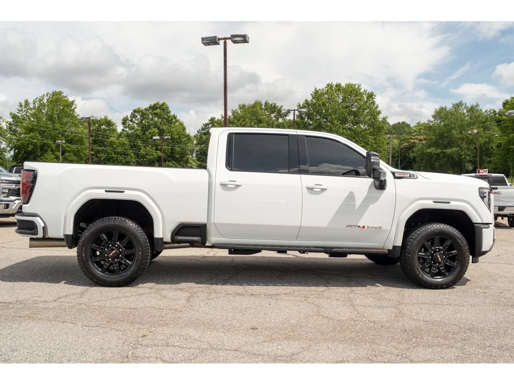 Used 2026 GMC Sierra 2500 AT4 AWD/4WD image 9