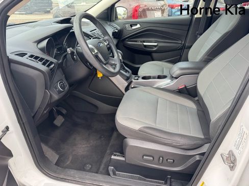 Used 2016 Ford Escape SE FWD image 10
