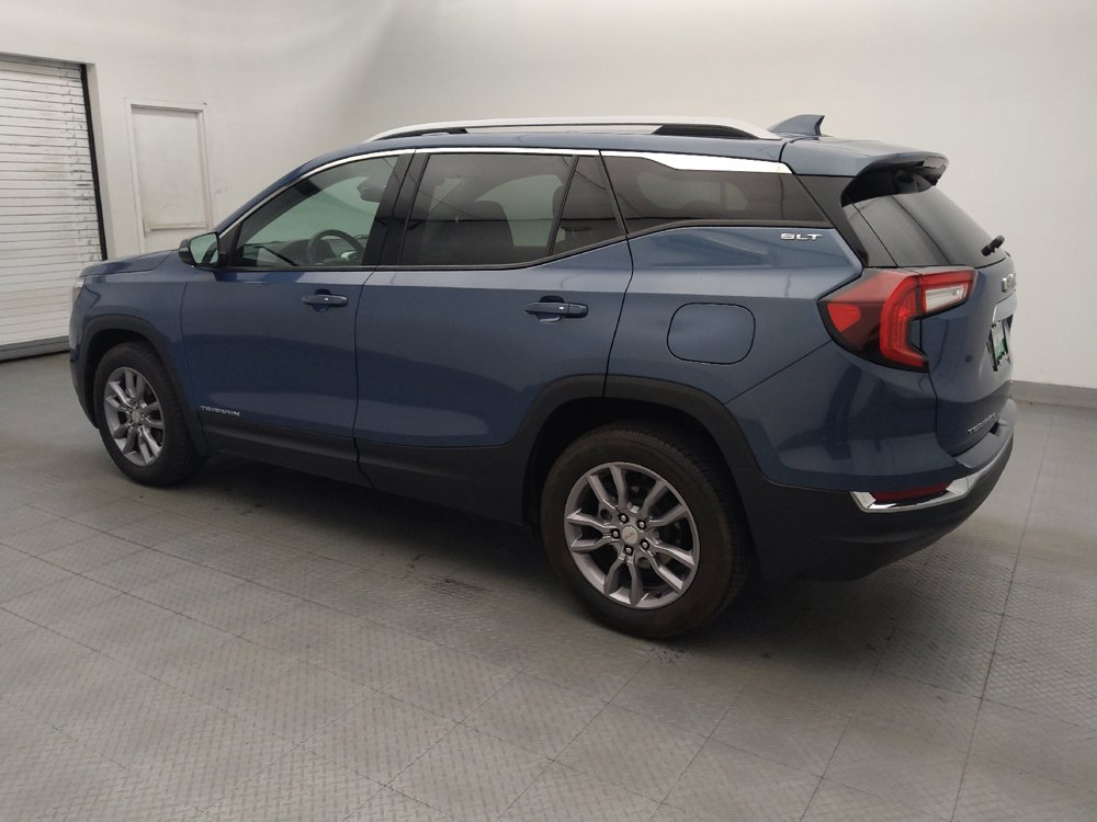 Used 2024 GMC Terrain SLT AWD/4WD image 3