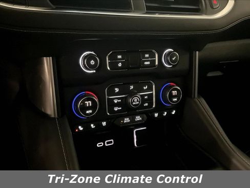 Used 2023 Chevrolet Suburban Premier AWD/4WD image 15