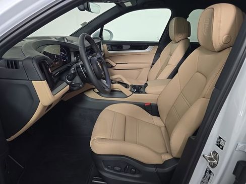 New 2026 Porsche Cayenne E-Hybrid AWD/4WD image 5