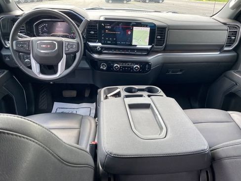 Used 2024 GMC Sierra 1500 SLT AWD/4WD image 5