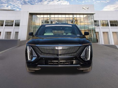 Certified 2024 Cadillac Lyriq Luxury RWD image 2