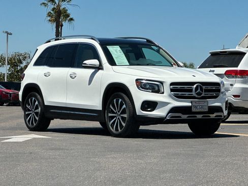 Used 2022 Mercedes-Benz GLB 250 4MATIC image 8