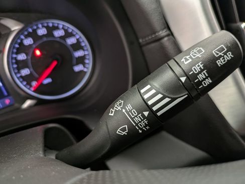 Used 2023 GMC Terrain SLE w/ Driver Convenience Package image 19