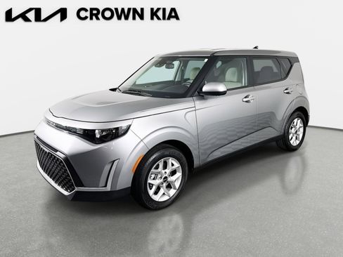 Certified 2025 Kia Soul LX w/ LX Technology Package image 1