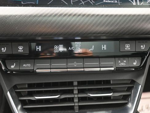 Used 2022 Audi e-tron GT Prestige w/ Prestige Package image 14