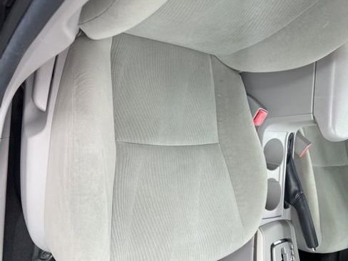 Used 2013 Toyota Corolla LE image 23