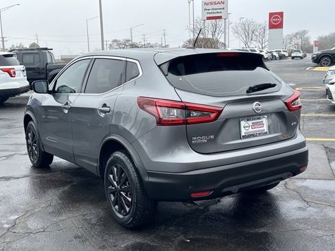 Used 2020 Nissan Rogue Sport S image 6