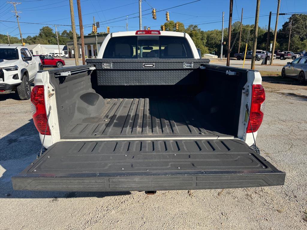 Used 2015 Toyota Tundra SR5 w/ SR5 Upgrade Package AWD/4WD image 10