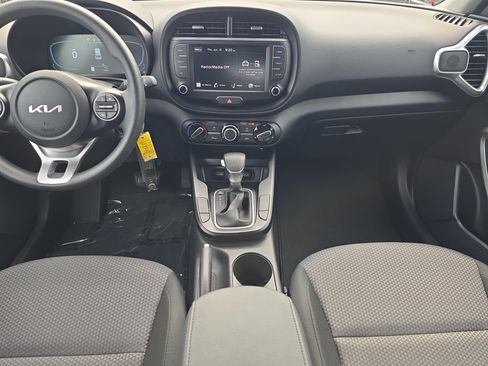 Certified 2025 Kia Soul LX w/ LX Technology Package FWD image 14