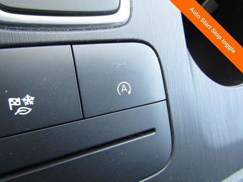 Certified 2025 Ford Escape ST-Line AWD/4WD image 16