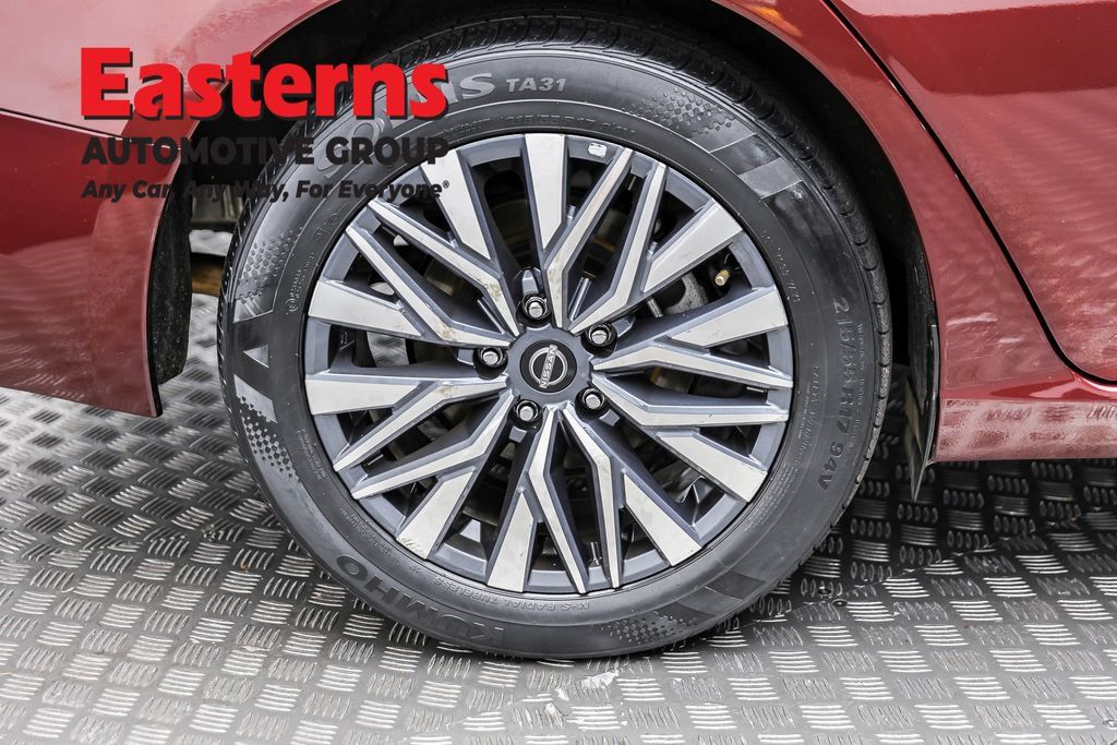 Used 2025 Nissan Altima 2.5 SV FWD image 29