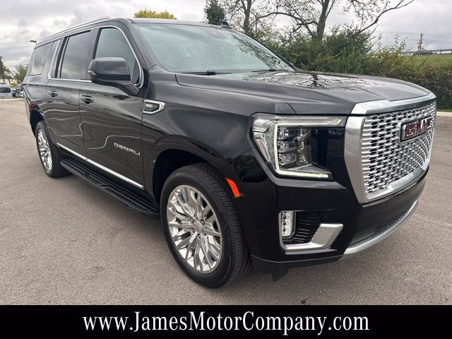 Used 2024 GMC Yukon XL Denali AWD/4WD image 3