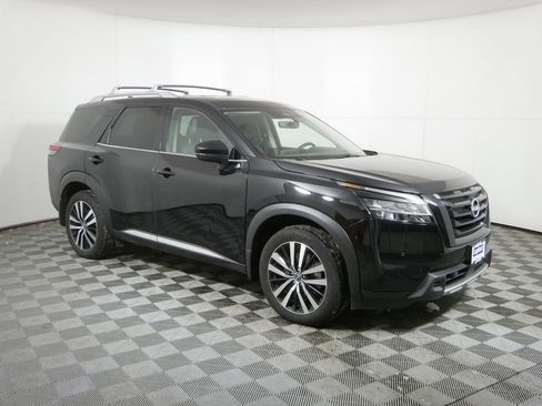 Used 2024 Nissan Pathfinder Platinum w/ Black Appearance Package image 1